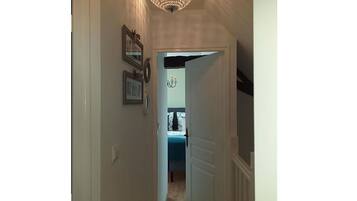 3 chambres, ameublement personnalisé, lits bébé (en supplément)