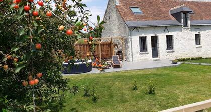 Chic Villa in La Chapelle-blanche-saint-martin With Jacuzzi