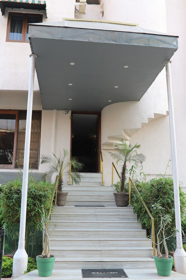 Fachada de la propiedad