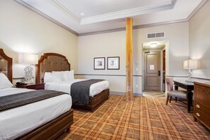 In-room safe, desk, soundproofing, iron/ironing board - The Brakeman Hotel (New Orleans)