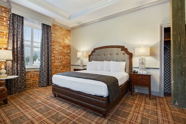 In-room safe, desk, soundproofing, iron/ironing board