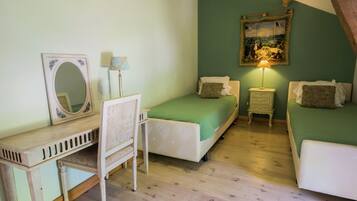 House | Room amenity