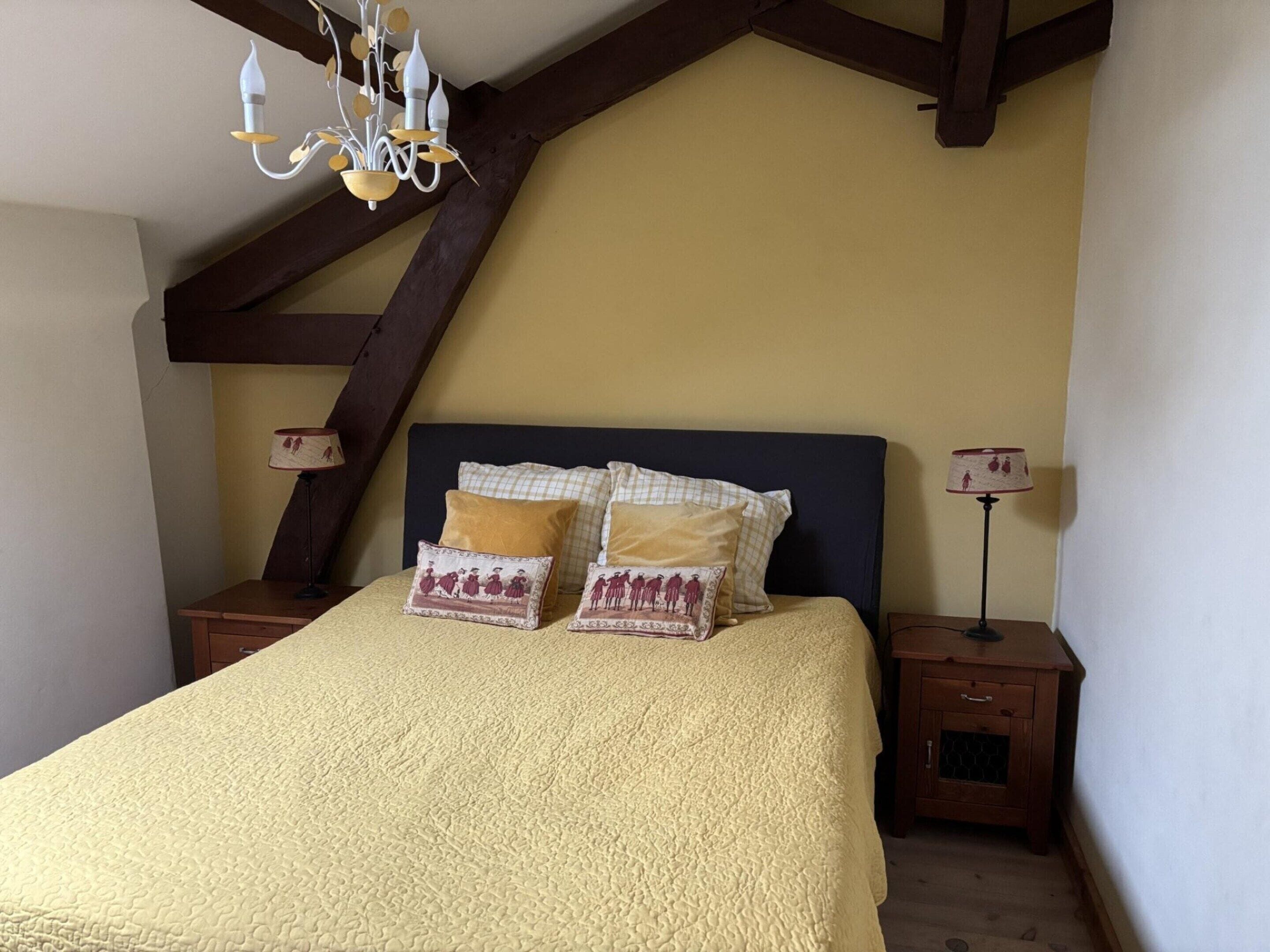 Rumah | 7 kamar tidur dan dilengkapi dengan perabotan berbeda-beda