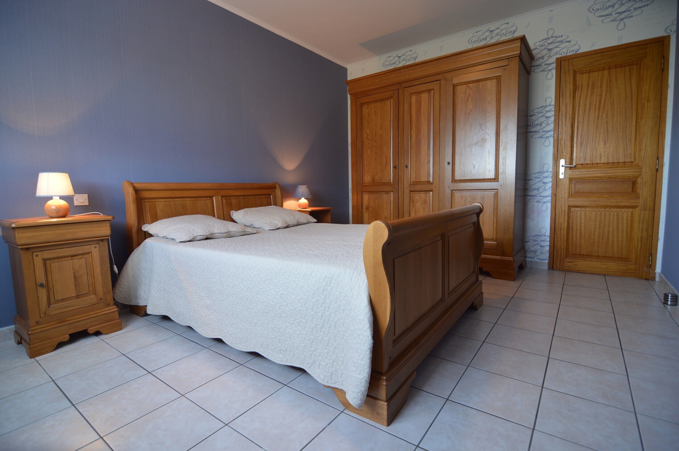 House | 3 bedrooms, individually furnished