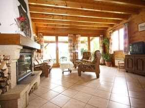 House | Living room - Vintage Holiday Home in Servance With Barbecue (Servance-Miellin)