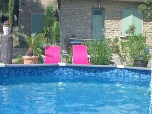 Outdoor pool - Antique Holiday Home in L'isle-sur-la-sorgue With Pool (L'Isle-sur-la-Sorgue)