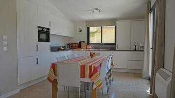 Villa | Dining