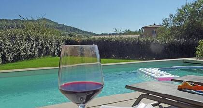 Villa in Malaucene Near Mount Ventoux