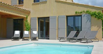 Villa in Malaucene Near Mount Ventoux