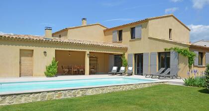 Villa in Malaucene Near Mount Ventoux