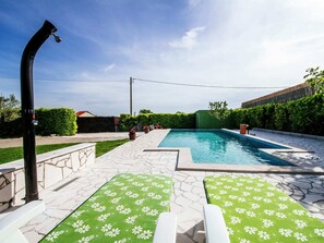 House | Pool | Indoor pool, outdoor pool - Lovely Holiday Home With Private Infinity Pool (Polaca)