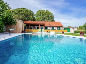 Pool - Lovely Holiday Home With Private Infinity Pool (Polaca)