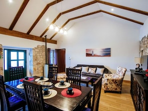 House | Dining - Lovely Holiday Home With Private Infinity Pool (Polaca)