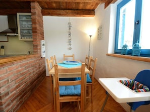 Dining - Lovely Villa in Kastelir Croatia With Private Pool (Kastelir-Labinci)