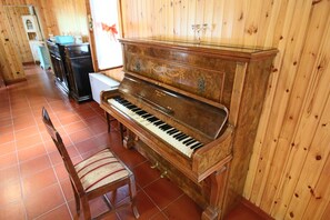Chalet | Interior detail