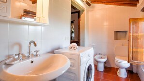 Douche, serviettes fournies