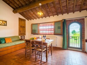 Dining - Mansion With Pool and Play Area (Castelfranco Piandisco)