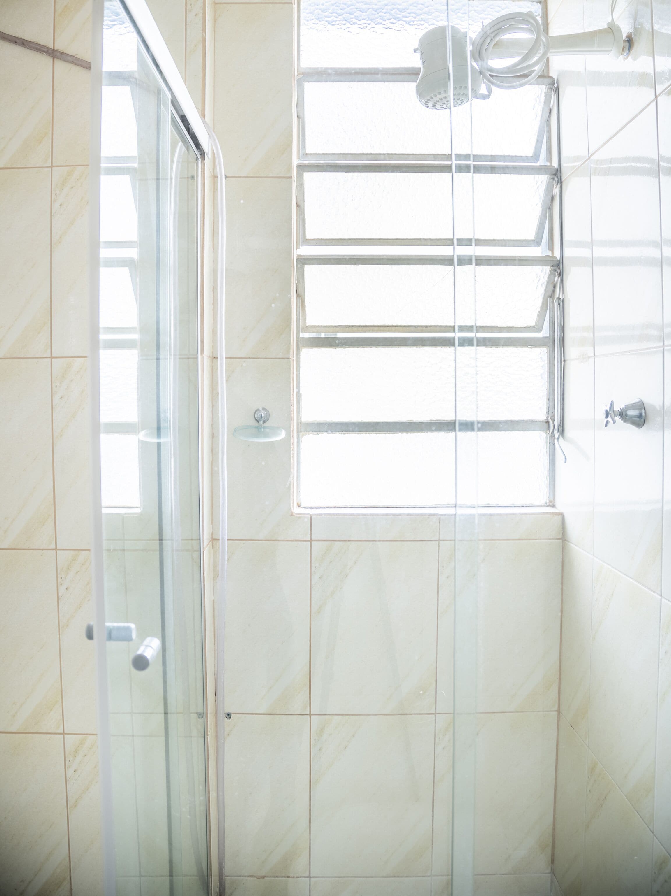 Triple Room, Multiple Beds | Bathroom | Shower, free toiletries, towels, soap