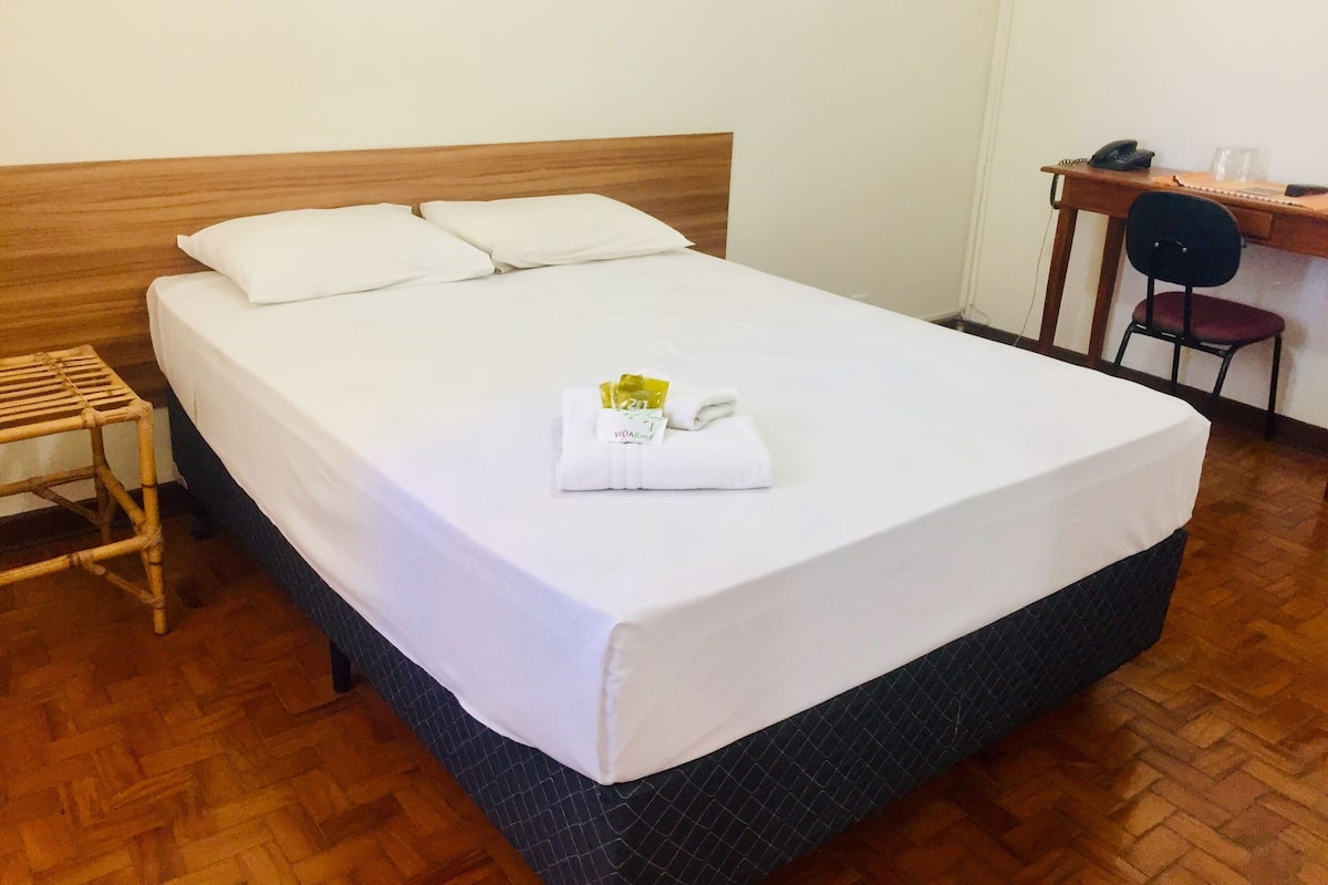 Doppelzimmer | Kostenloses WLAN, Bettwäsche