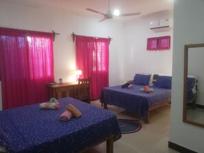 Minibar, wi-fi (inkludert) og sengetøy