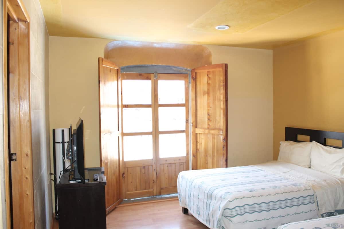 Habitación familiar | Tabla de planchar con plancha y wifi gratis