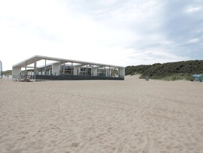 Exterior - Beautiful Villa Near the Beach of Cadzand (Cadzand-Bad)