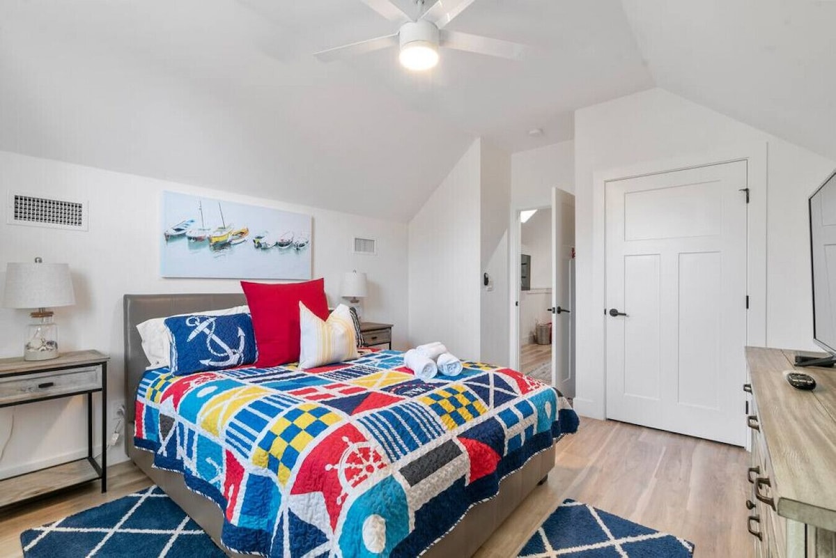Photo 20 of Lion’s Sail: Island Oasis w/ Pool near Downtown & Beach