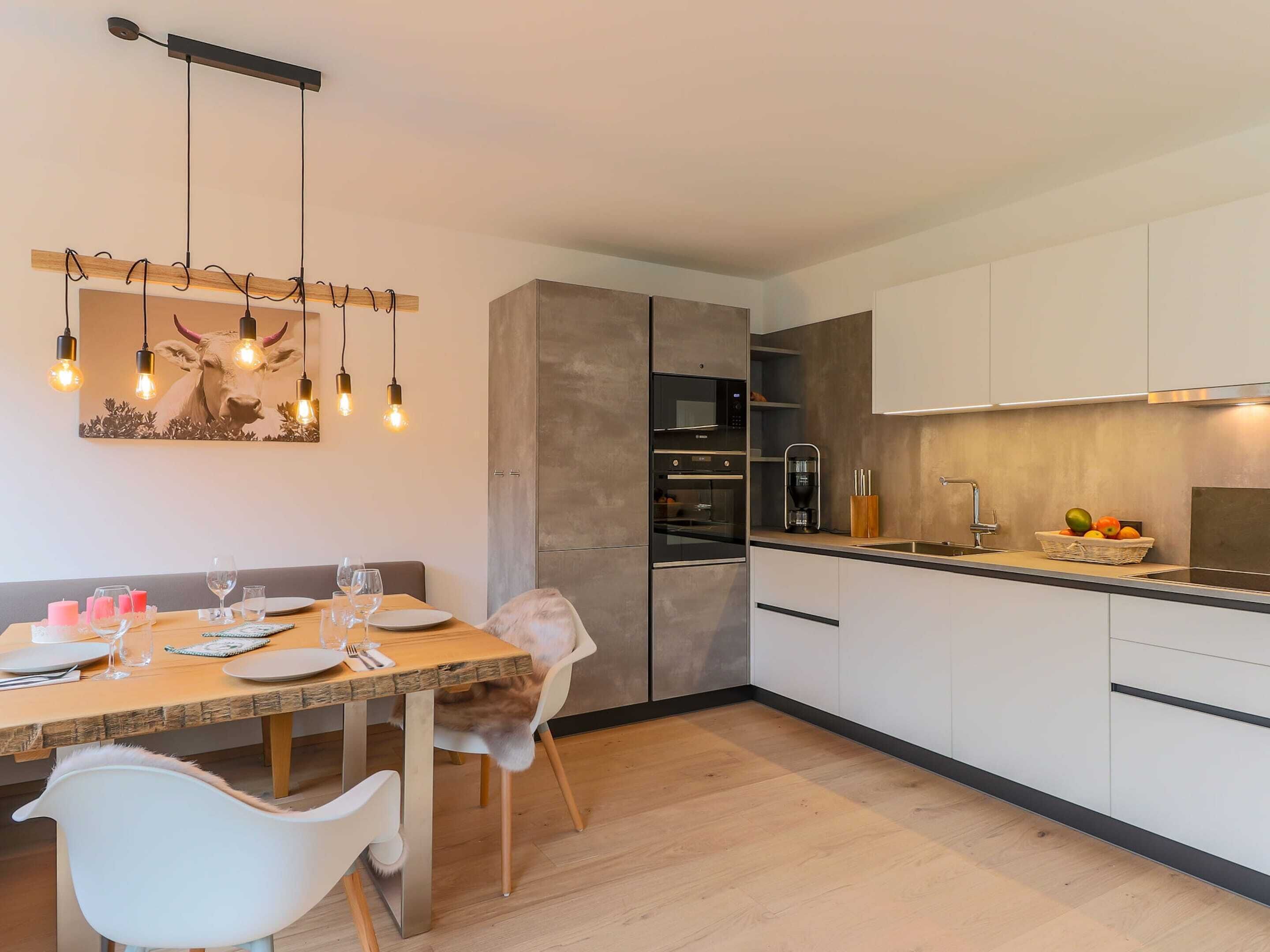 Apartment | Dining