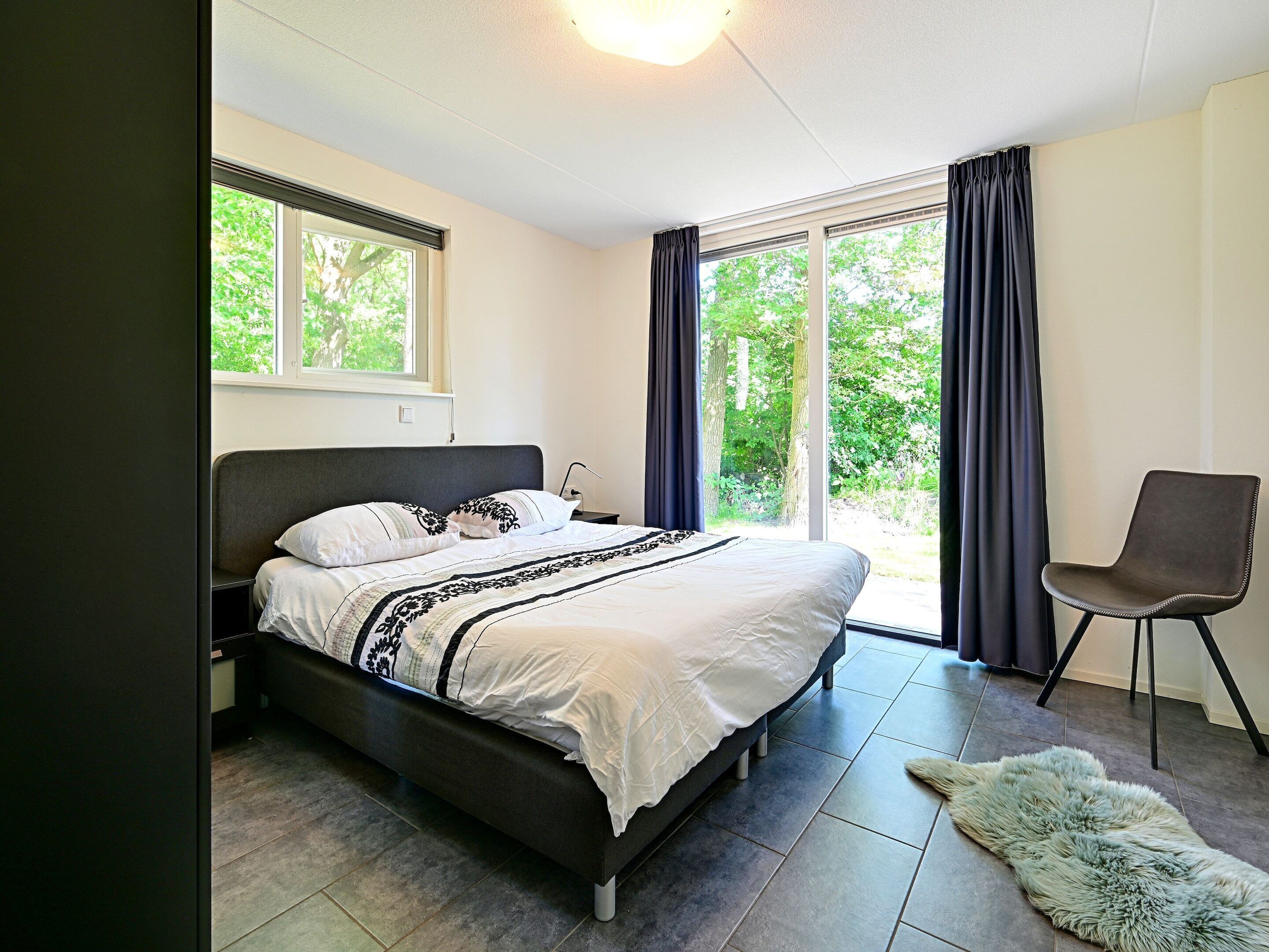 House | 3 bedrooms, individually furnished, bed sheets