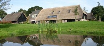 Grandeur Farmhouse in Dwingeloo at a National Park