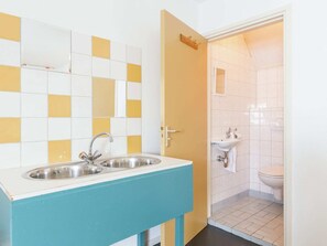Bathtub