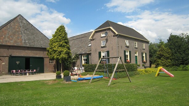 Exterior - Cozy Farmhouse in Braamt near Lake (Braamt)
