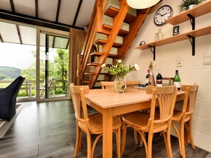 Dining - A Pleasant, Isolated Cottage in a Small Holiday Park (Stavelot)