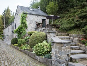Exterior - Modern Cottage in Marchin With Swimming Pool (Marchin)