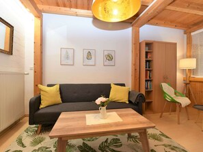 Apartment | Dining
