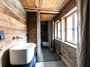 Shower, hair dryer - Pleasant Holiday Home in Herzogenaurach With Sauna (Herzogenaurach)