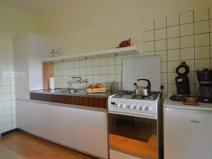 Mikrobølgeovn og oppvaskmaskin