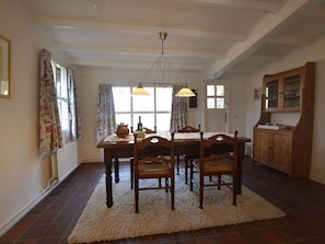 Dining - Charming Bungalow in Ambt Delden With Sauna, Garden, Terrace (Ambt Delden)