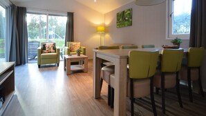 Dining - Modern Holiday Home in Vorden Amidst Forest (Vorden)