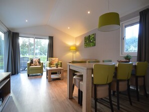 Dining - Modern Holiday Home in Vorden Amidst Forest (Vorden)