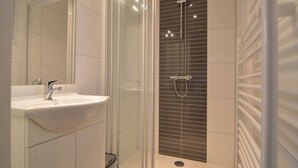 Shower - Modern Holiday Home in Vorden Amidst Forest (Vorden)