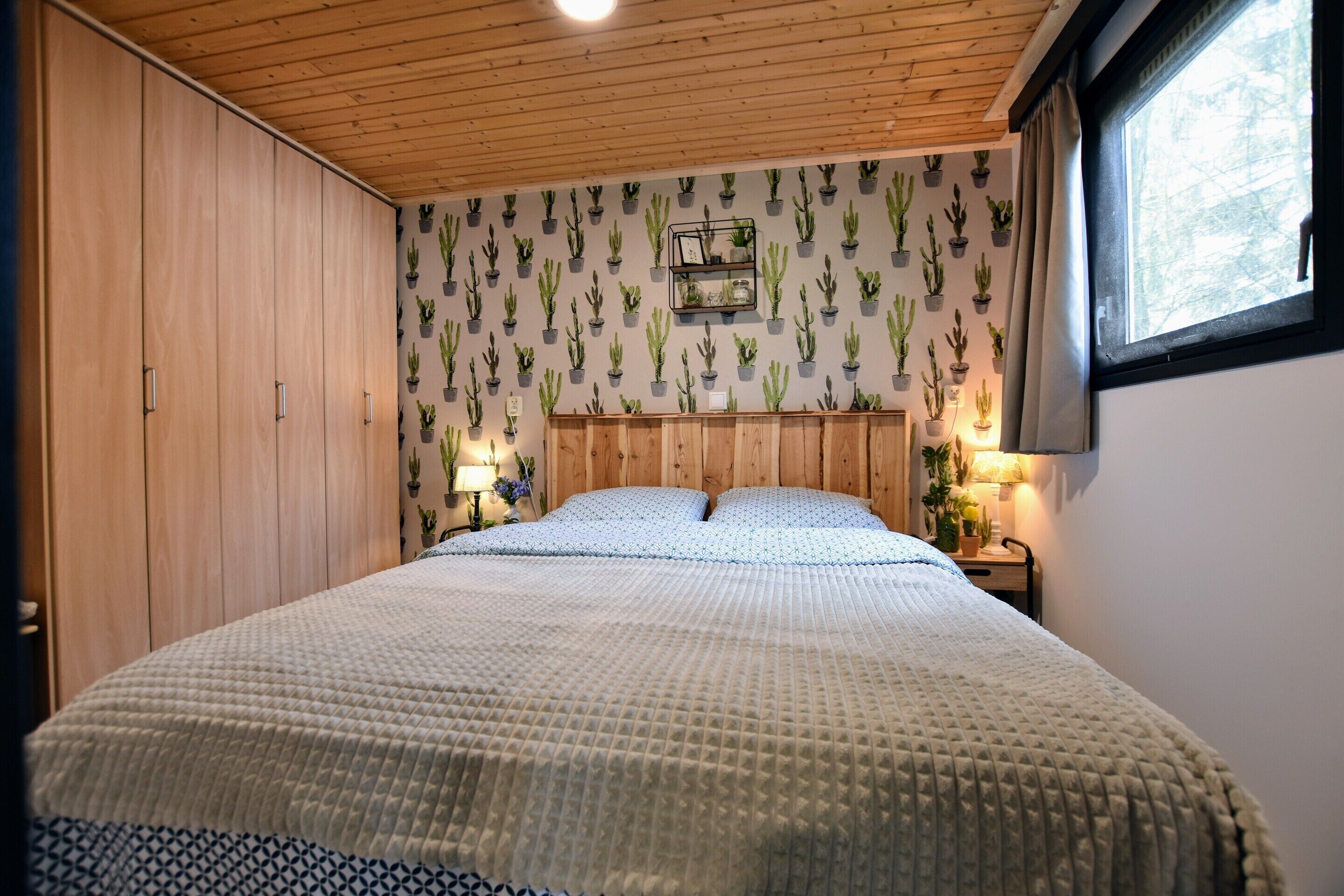Chalet | 2 bedrooms, individually furnished, bed sheets