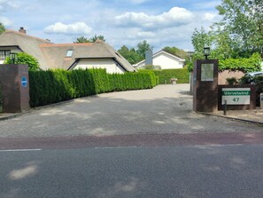 Alpehytte | Overnattingsstedets uteområder