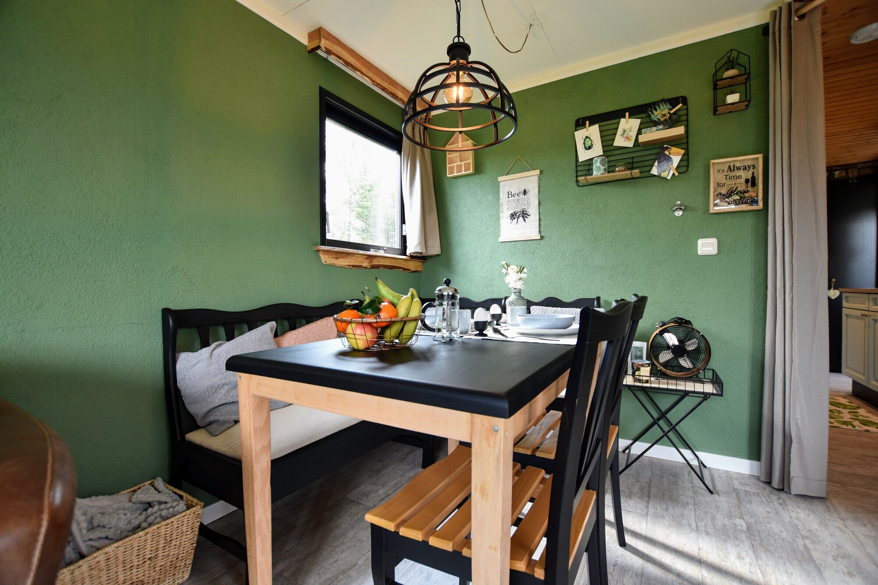 Chalet | Dining