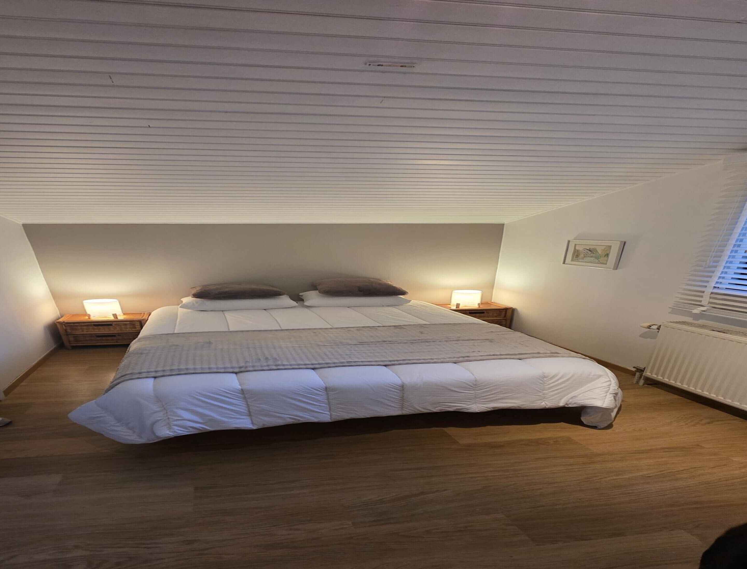 Cottage | 2 bedrooms, individually furnished, bed sheets