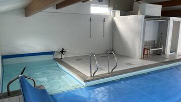 Cottage | Zwembad | Een binnenzwembad, een buitenzwembad