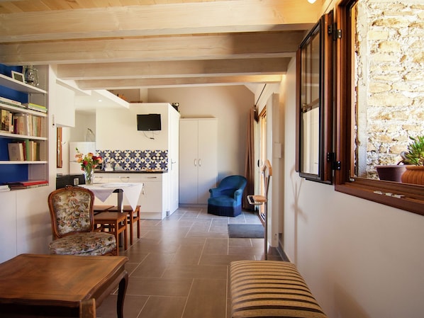 Cottage | Living room - Chalet in Picturesque Medieval Village (Segur-le-Chateau)