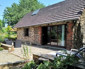 Terrace/patio - Chalet in Picturesque Medieval Village (Segur-le-Chateau)