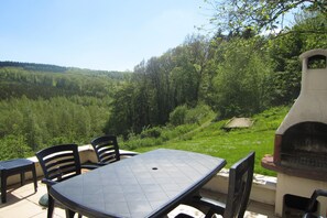 Cottage | Garden - Perfect Spot on Edge of Large Woods with Hot Tub (Saint-Hubert)