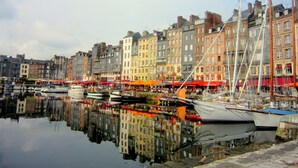 Unclassified image, 3 of 28, button - Cosy Apartment in Honfleur With a Private Garden (Honfleur)